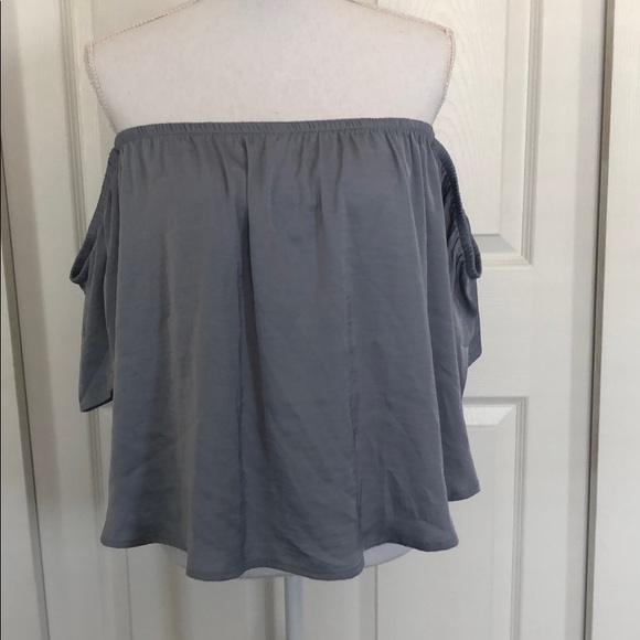 American Eagle Outfitters Tops - American Eagle Outfitters off the shoulder top